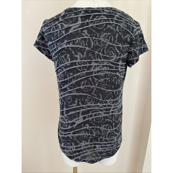 Vera Wang Dark Floral Top Women's Small Black Pleated Textured Whimsigoth Vamp - Picture 5 of 10